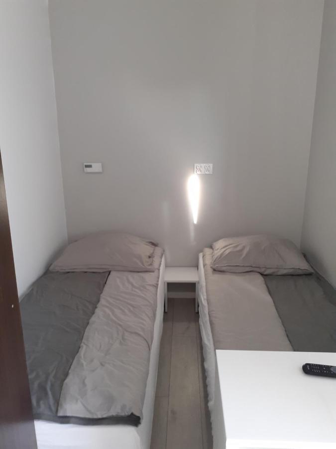 Komfort Kwatera Blizne Laszczynskiego Экстерьер фото